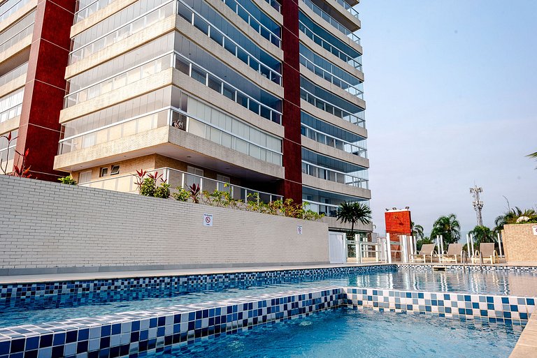 Frente e Vista Mar, Próximo da Riviera