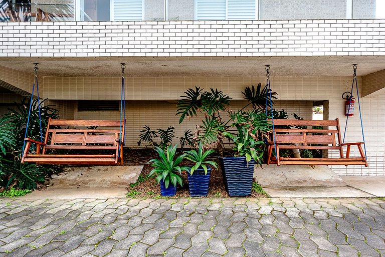 Frente e Vista Mar, Próximo da Riviera