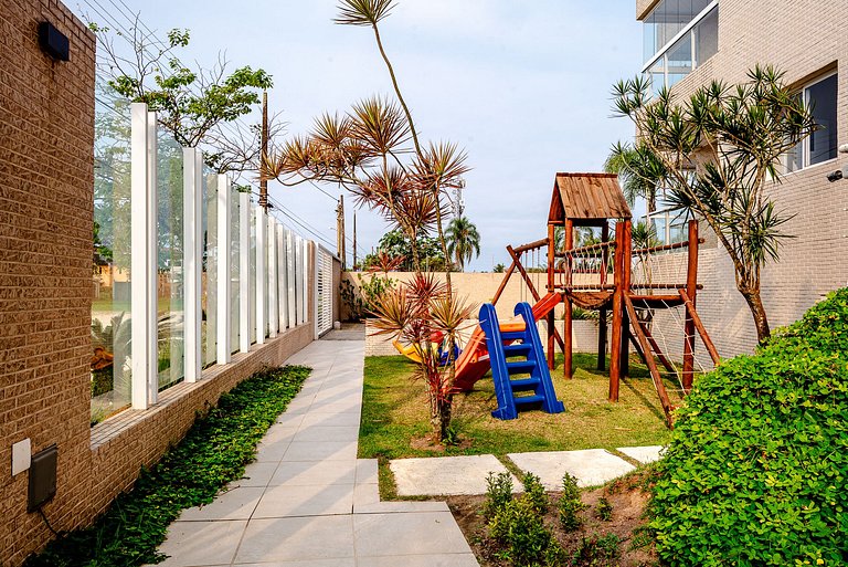 Frente e Vista Mar, Próximo da Riviera