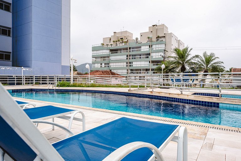 Sea view, heated pool, and beach service
