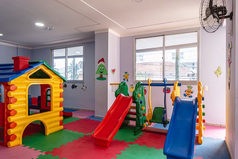 Frente e Vista Mar com Serviço de Praia