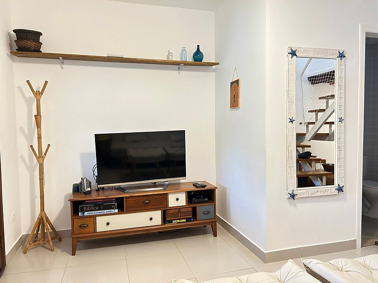 Casa bien decorada, AC, cerca del centro comercial