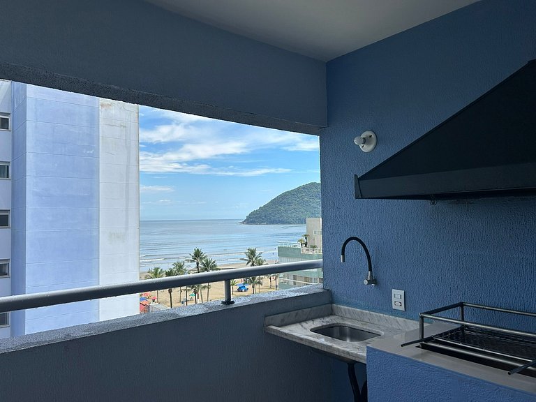 Vista mar, piscina climatizada y servicio de playa