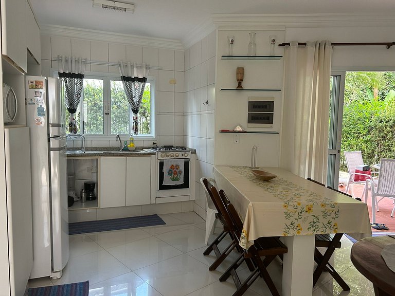 Casa en Condominio en Riviera de São Lourenço