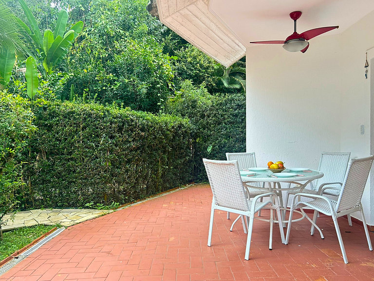 Condominium House in Riviera de São Lourenço