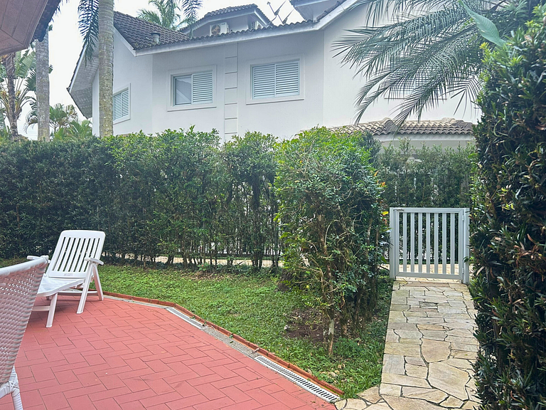 Condominium House in Riviera de São Lourenço
