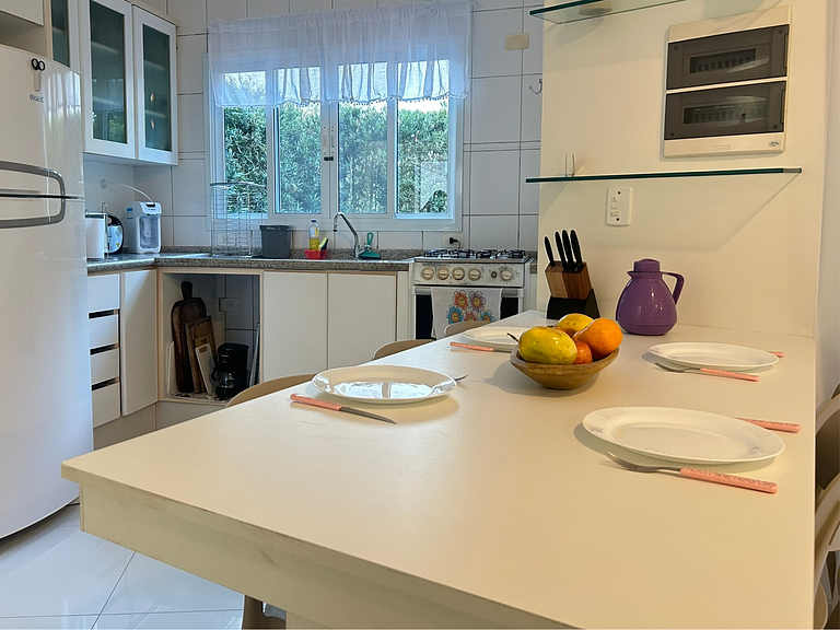 Casa en Condominio en Riviera de São Lourenço