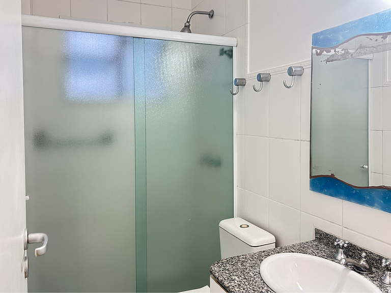 Casa de Condomínio em Riviera de São Lourenço