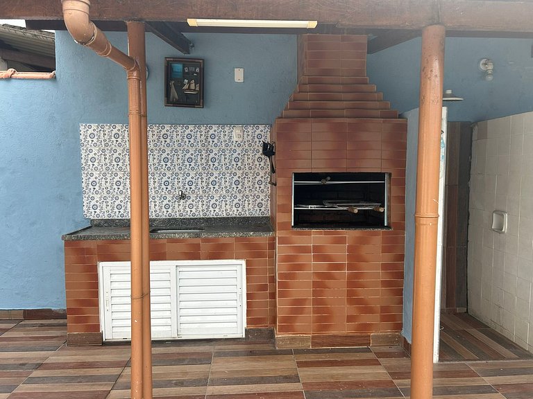 Casa com piscina a 5 minutos da praia