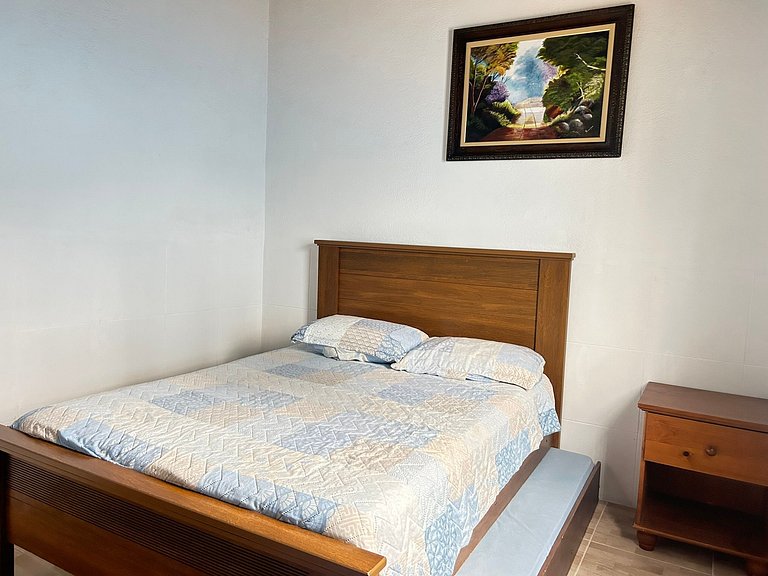 Casa com piscina a 5 minutos da praia