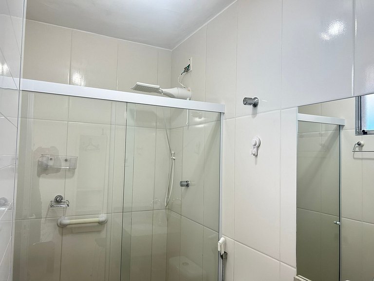 Casa com piscina a 5 minutos da praia