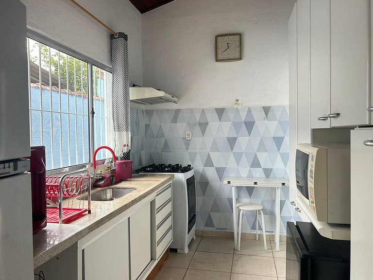 Casa com piscina a 5 minutos da praia