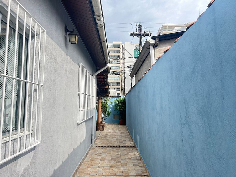 Casa com piscina a 5 minutos da praia