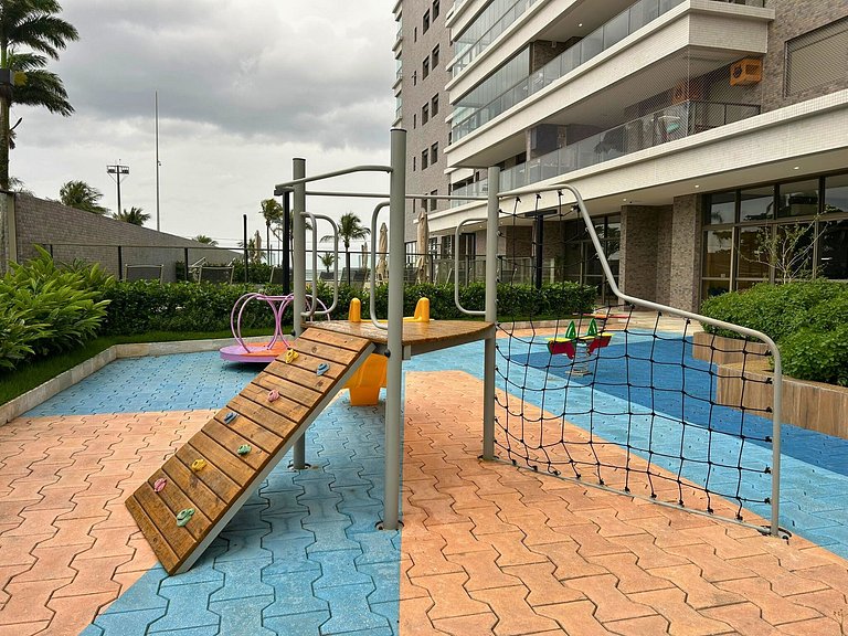 Oceanfront apartment with an excellent location