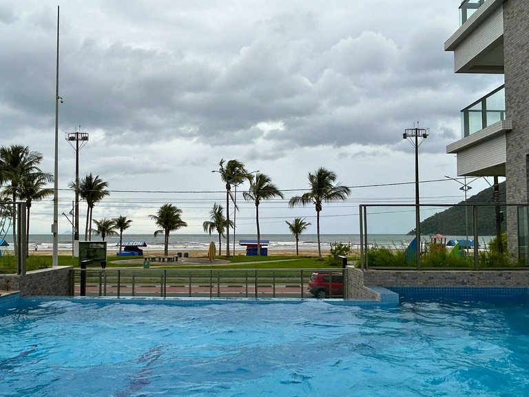 Oceanfront apartment with an excellent location