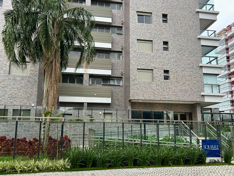 Apê frente mar com excelente localização