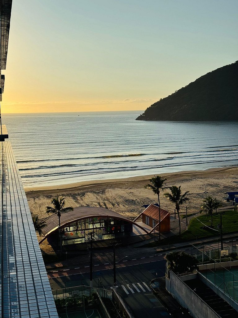 Apê frente mar com excelente localização