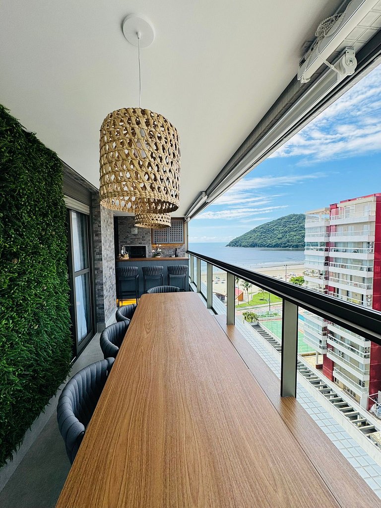 Apê frente mar com excelente localização