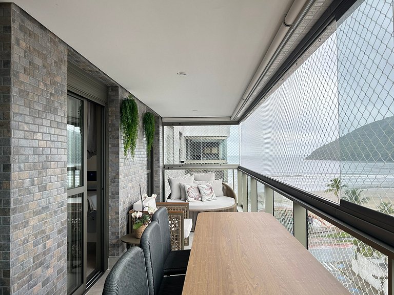 Seaside apartment with beautiful view