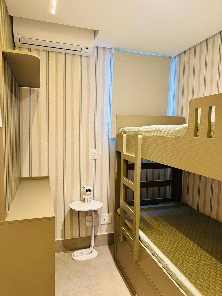 Apê frente mar com linda vista