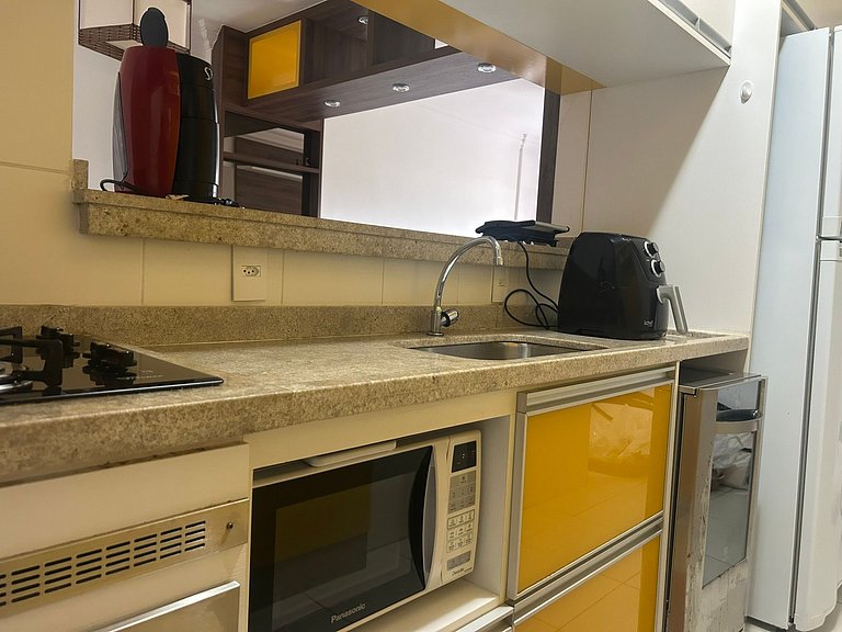 Frente e Vista Mar, Próximo da Riviera