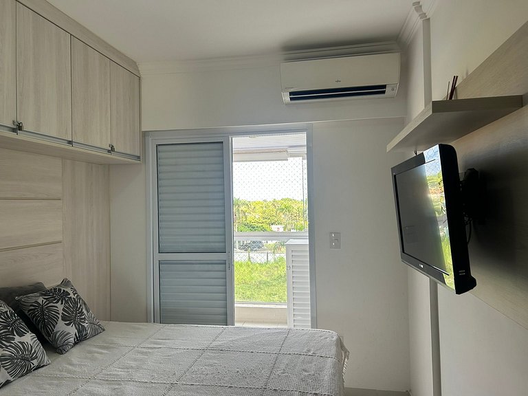 Frente e Vista Mar, Próximo da Riviera