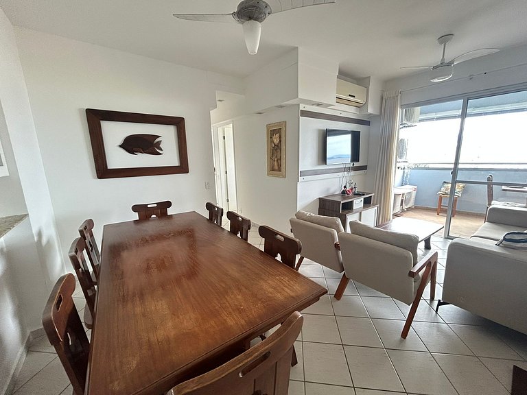 Frente y vista al mar con servicio de playa