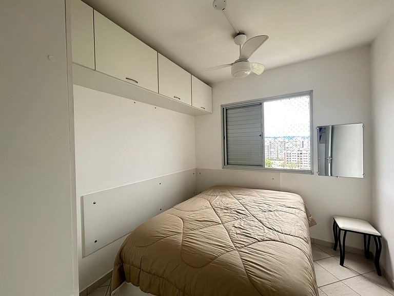 Frente e Vista Mar com Serviço de Praia