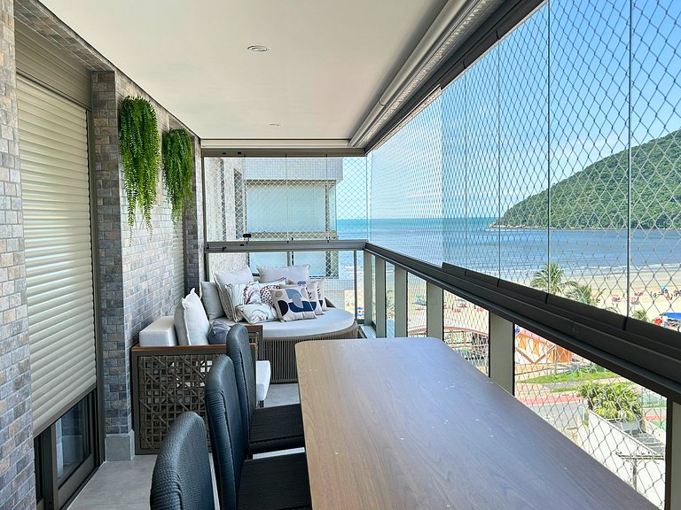 Feet in the sand, beach service, best location