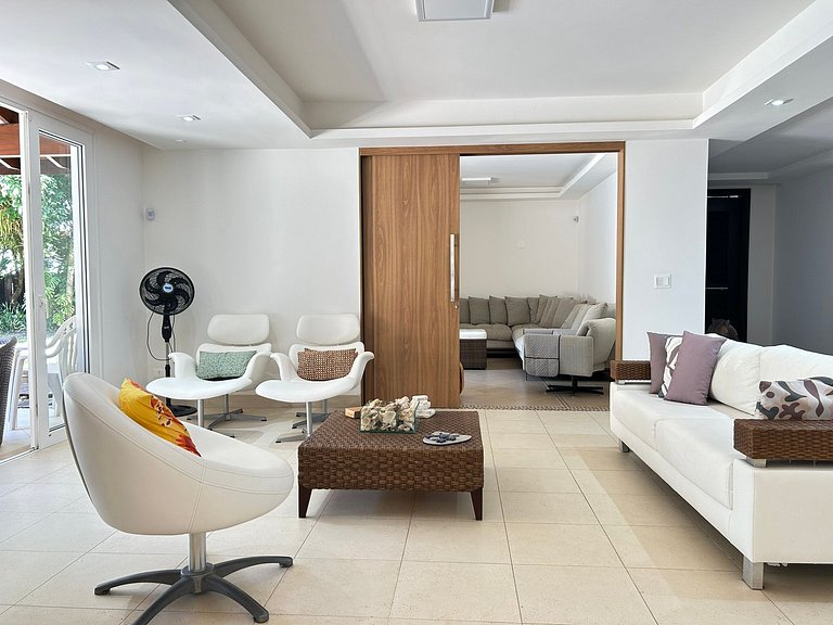 House with 4 suites and beautiful pool in Riviera