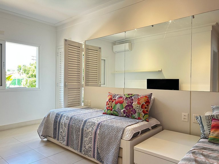 Casa con 4 suites y hermosa piscina en Riviera