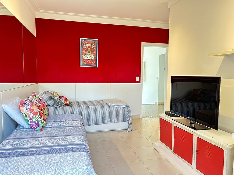 House with 4 suites and beautiful pool in Riviera