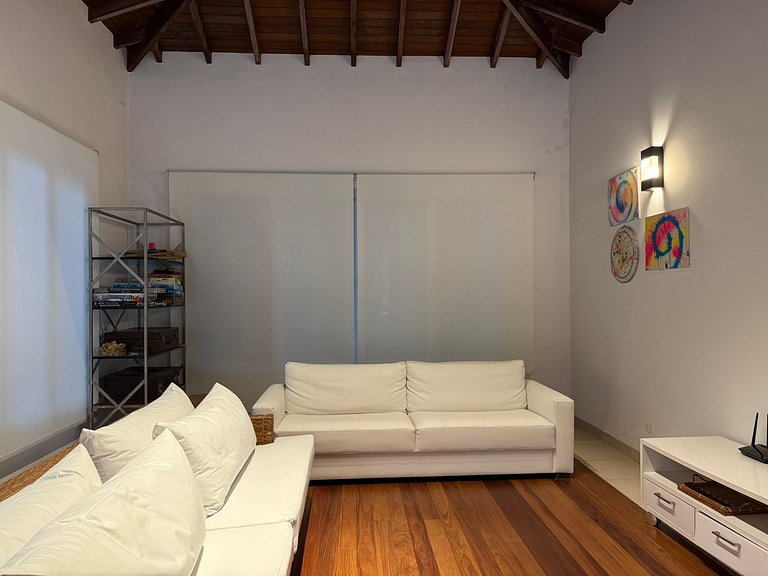 Piscina climatizada, sauna y mucho espacio