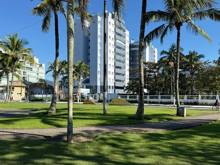 Oceanfront and Sea View with Beach Service