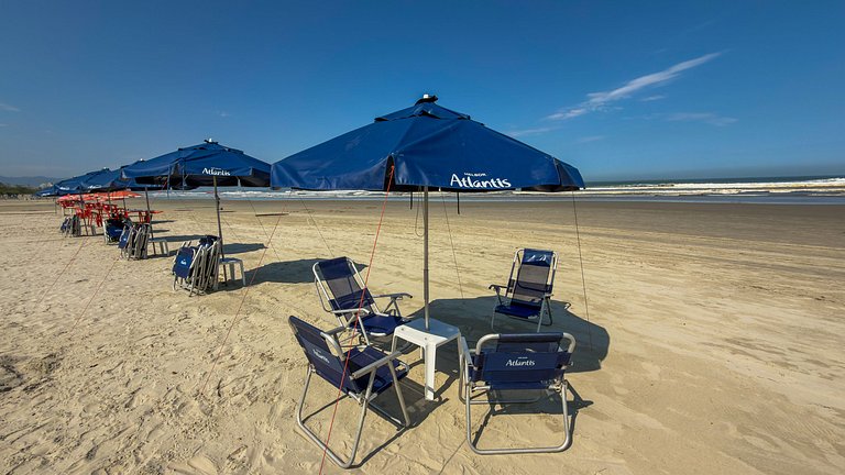 Oceanfront and Sea View with Beach Service