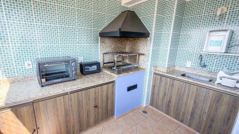 Oceanfront and Sea View with Beach Service