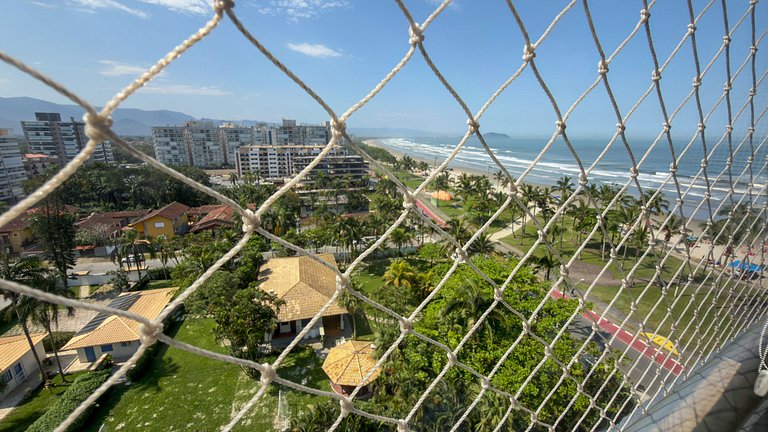 Frente e Vista Mar com Serviço de Praia